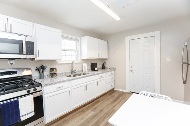 Photo - 1265 Pall Mall St Unidad A