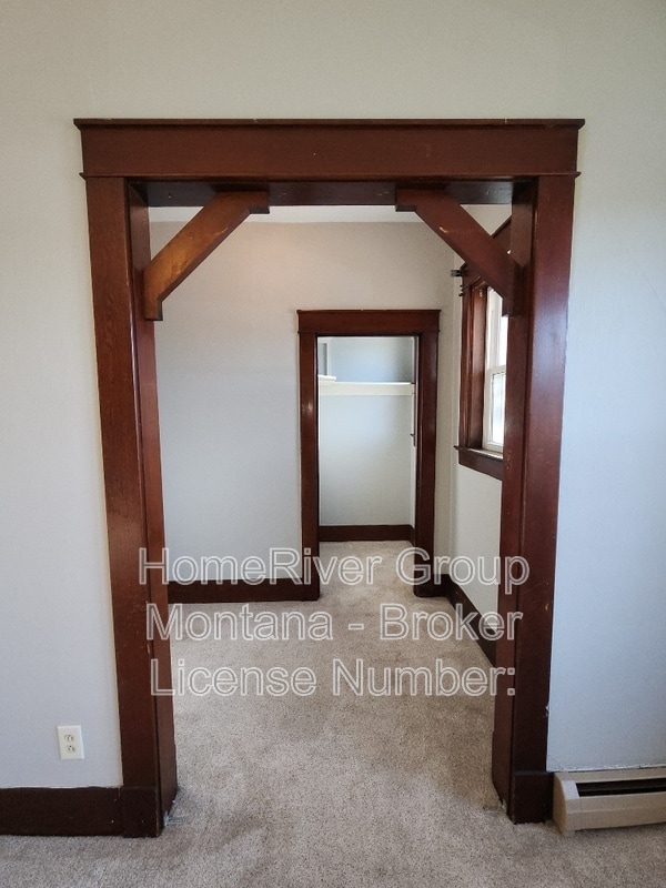 Photo - 534 S 3rd St W