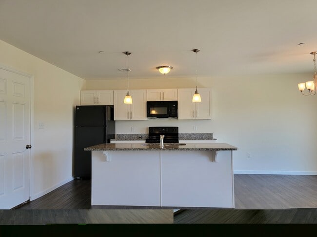 Photo - 68 Rollins Ln