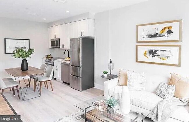 1016 17th Pl NE Unit 205