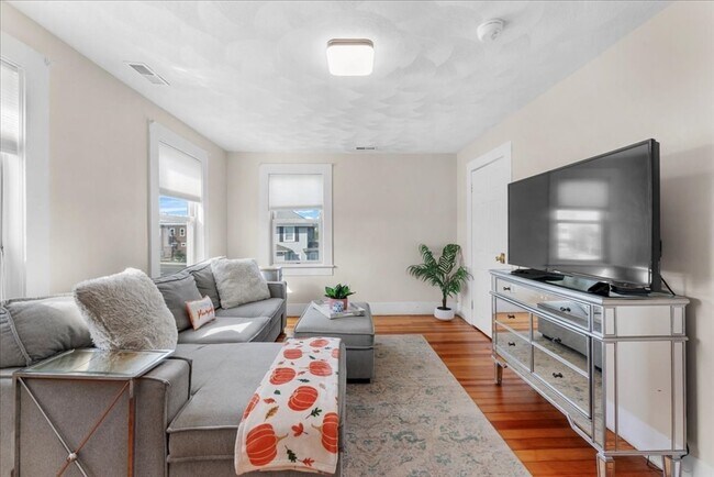 Photo - 49 Massasoit Ave Unit 2