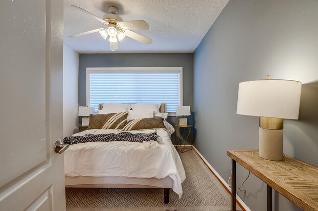 Photo - 625 W 92nd St Unit 05