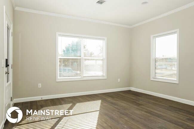 Photo - 12315 Tangier St