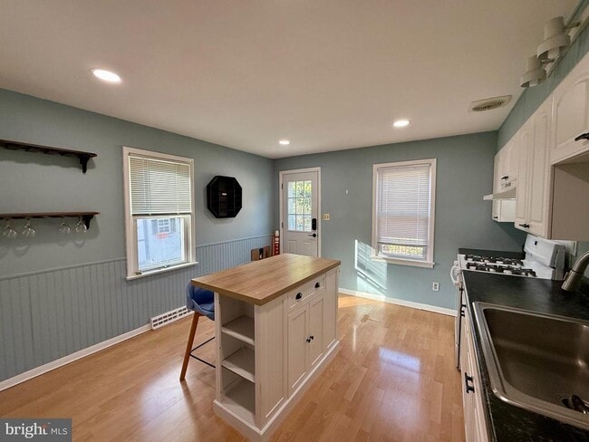 Photo - 503 West Lawn Ave