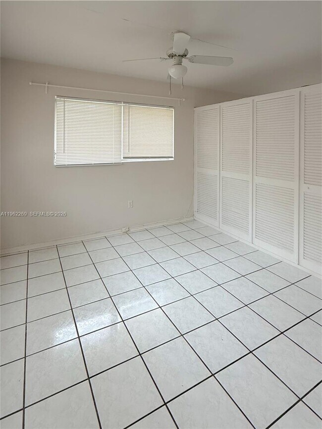 Photo - 305 Navarre Ave Unidad 2