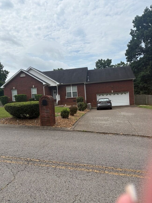 Building Photo - 1156 Franklin Dr