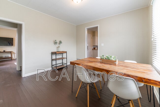 Photo - 1015 Olive St