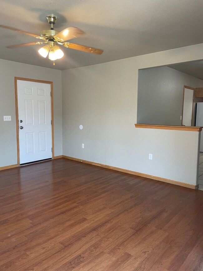 Photo - STUDENTS WELCOME! 3 Bed, 2 Bath Duplex in West Fort Collins close to Foothills