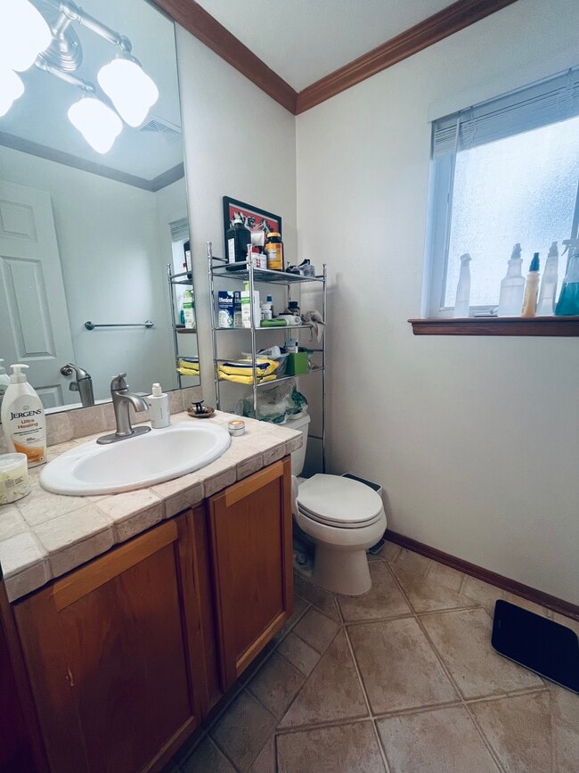 Photo - 933 N 105th St