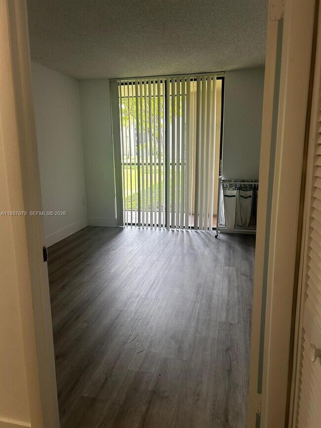 Photo - 8045 SW 107th Ave Unidad 115