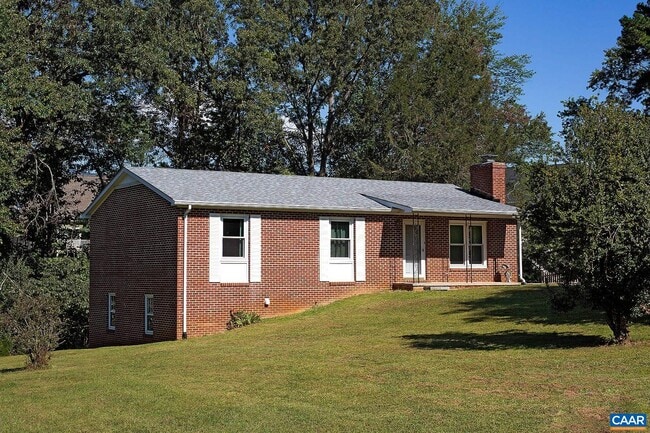 Photo - 930 Claudius Ct