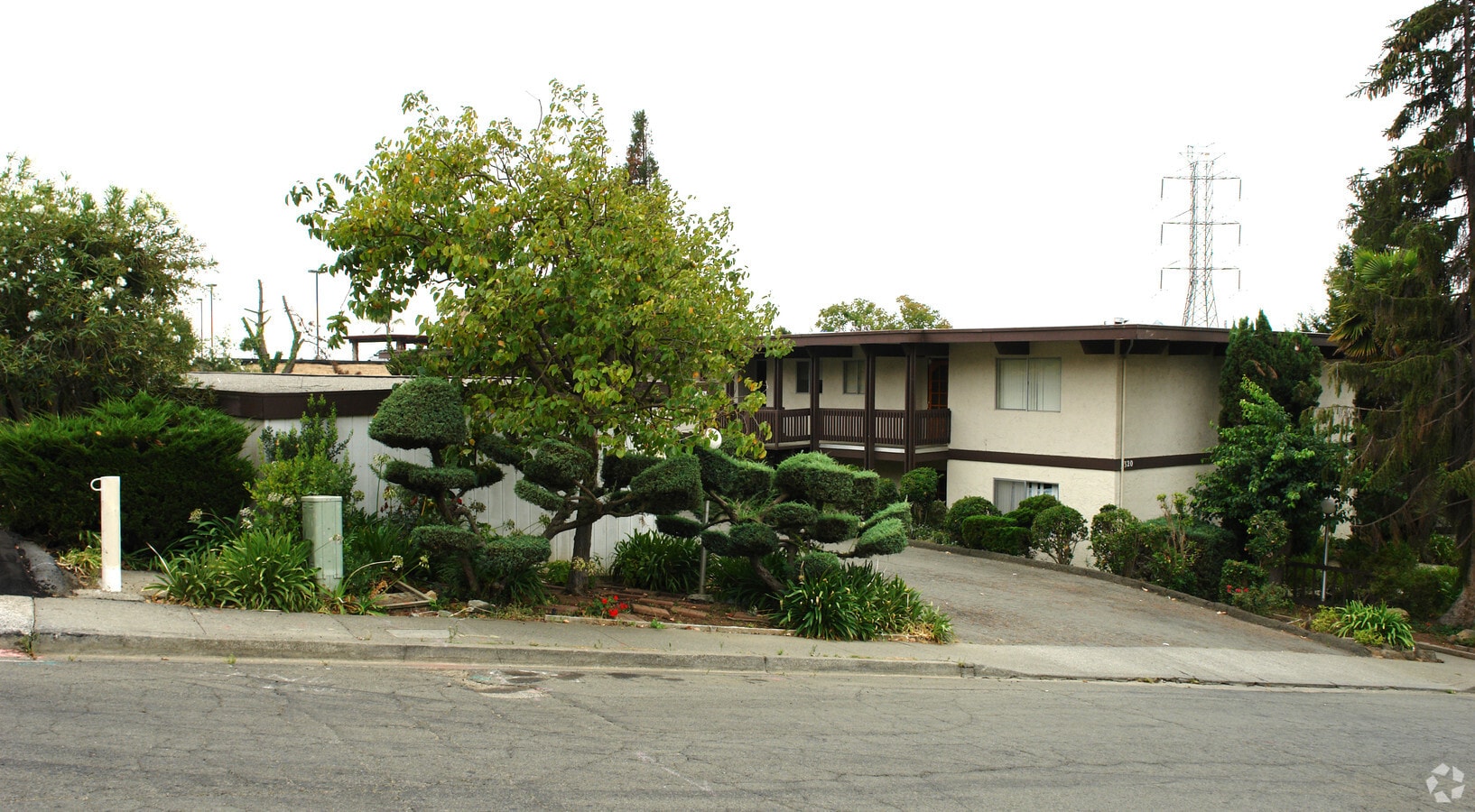 Summerhill Apartments - Summerhill Apartments