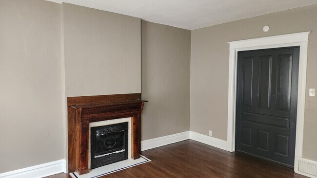3437 Alberta St Unit 2F