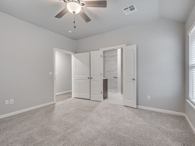 Photo - 5816 Goldfinger Rd Unit A - The Turner - Guest House