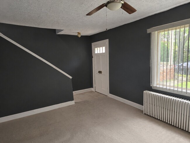 Photo - 4212 Clay St NE