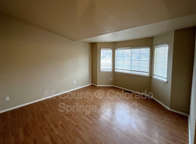 Photo - 7803 Guinness Way