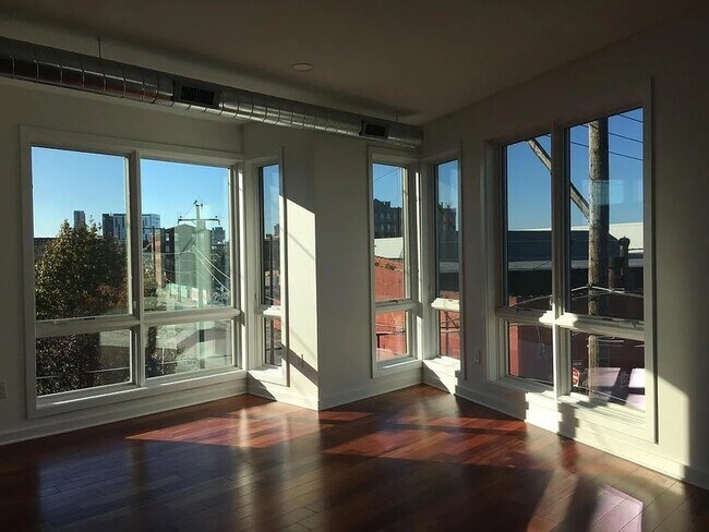 Photo - 320 Cecil B. Moore Ave Unidad 5