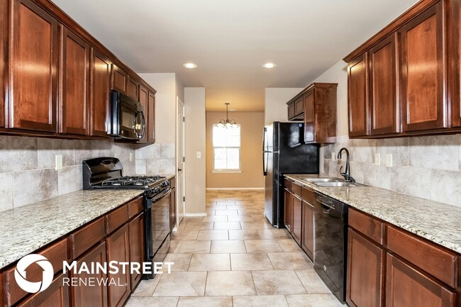 Photo - 7412 Comrade Ln