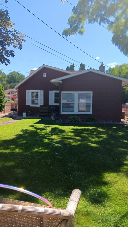 Photo - 900 Union St