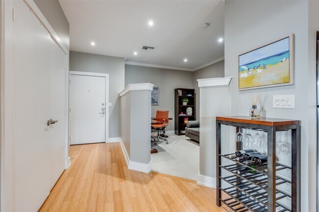 4333 Gilbert Ave Unit 321