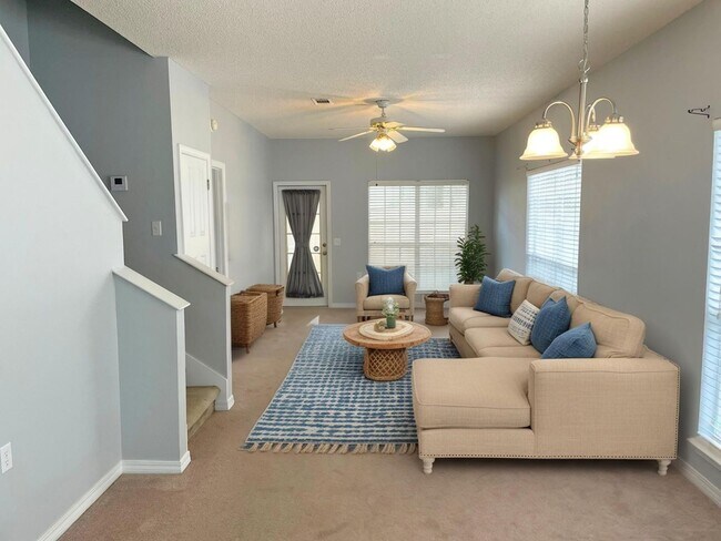 Photo - Introducing a Charming Home Retreat Located in the Heart of Pensacola