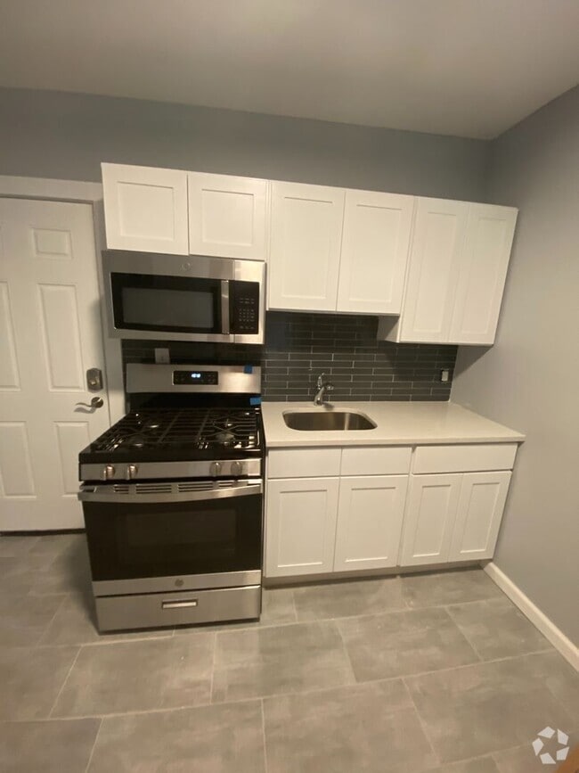 Building Photo - 31 Harding Pl Unit 1st Fl Rental