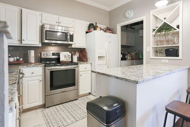 Photo - 1307 Kinney Ave Unit 121