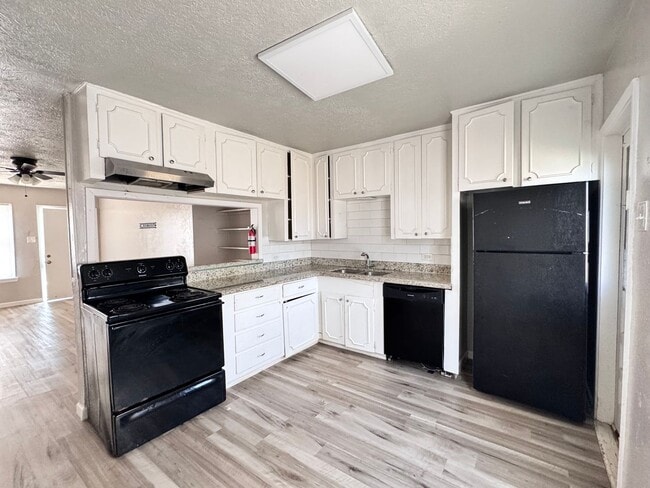 Photo - TWO BEDROOM APT WITH WATER PAID