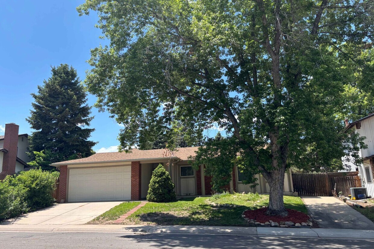 Beautiful ranch style home for rent Aurora... - Beautiful ranch style home for rent Aurora...