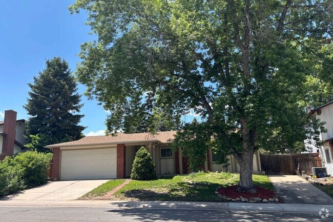 Building Photo - Beautiful ranch style home for rent Aurora...