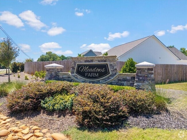 Building Photo - 737 Woody Dr Rental