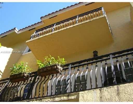 Photo - 2919 Coconut Ave