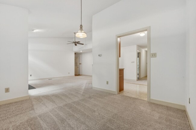 Photo - 22 Margaret Pl