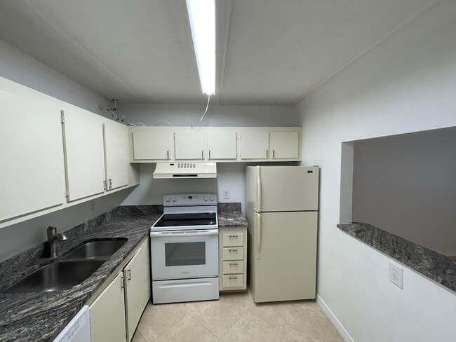 Photo - 2100 Springdale Blvd Unit 209