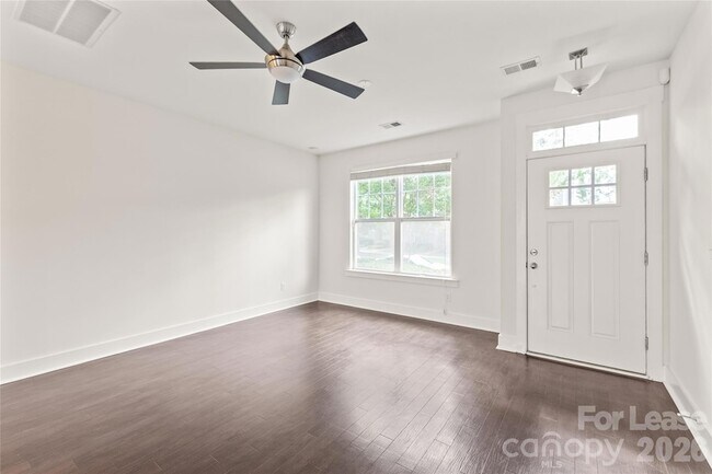 Photo - 2564 Tranquil Oak Pl