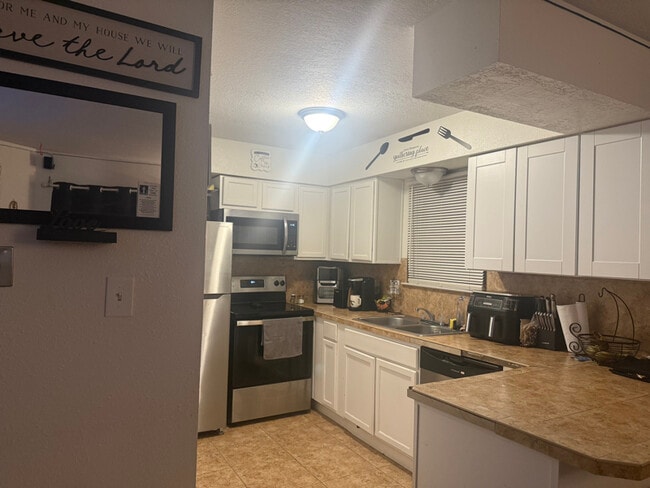 Photo - 6005 Fortuna Rd NW Unidad A