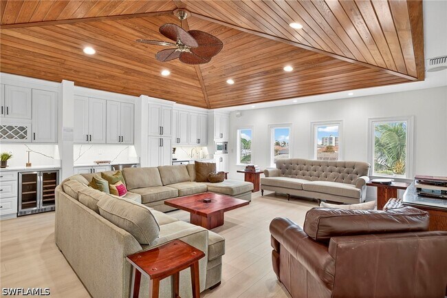Photo - 403 Seabee Ave