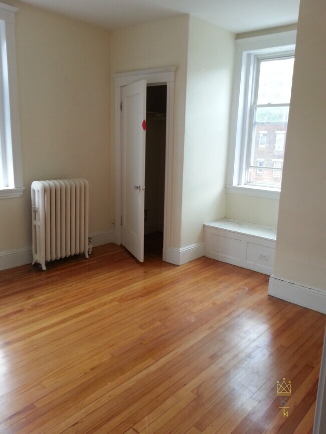 62 Egmont St Unit 6