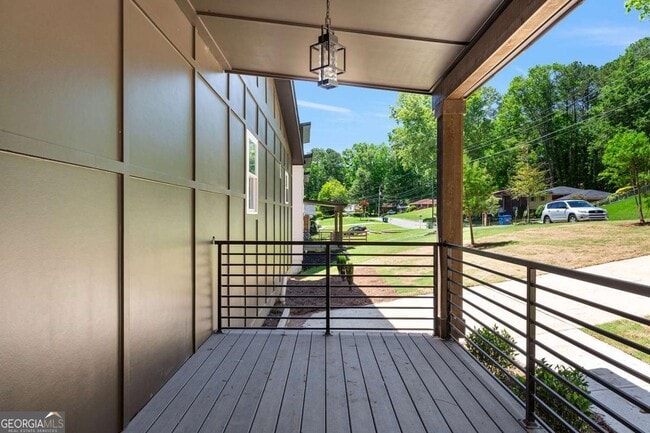 Photo - 977 Fleetwood Cir SW