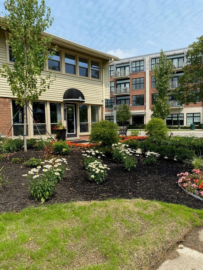 Eton Square Townhomes - Eton Square Apartments & Townhomes