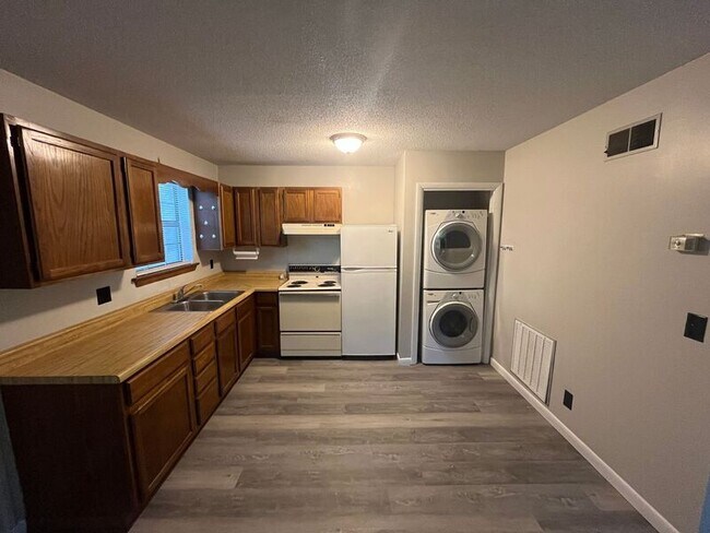 Photo - 621 Pan Gap Rd Unit B