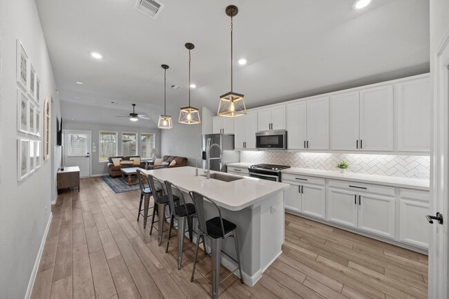 Building Photo - 19326 Tobiano Park Dr