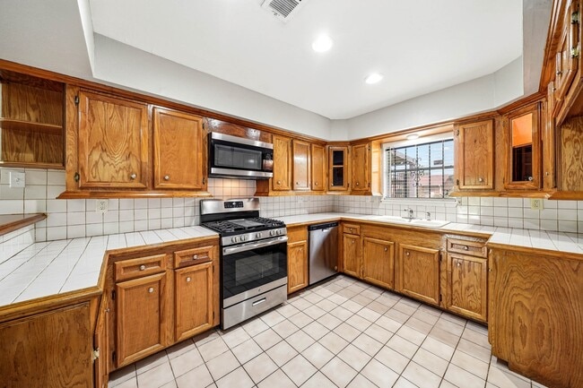 Photo - 12903 Claygate Dr
