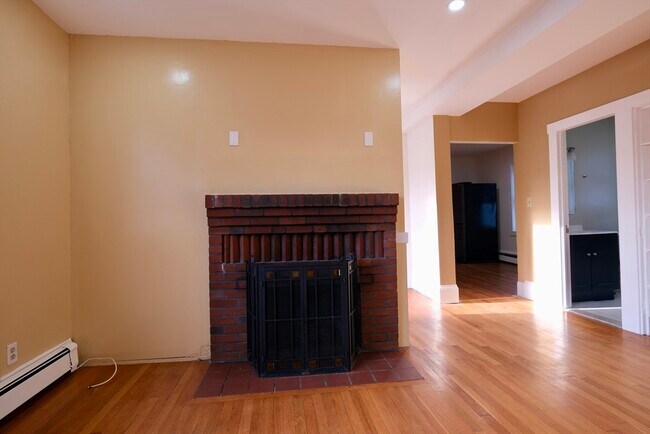 Photo - 26 Cleveland St