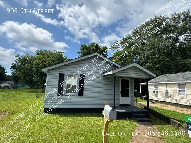 Photo - 905 9th St House