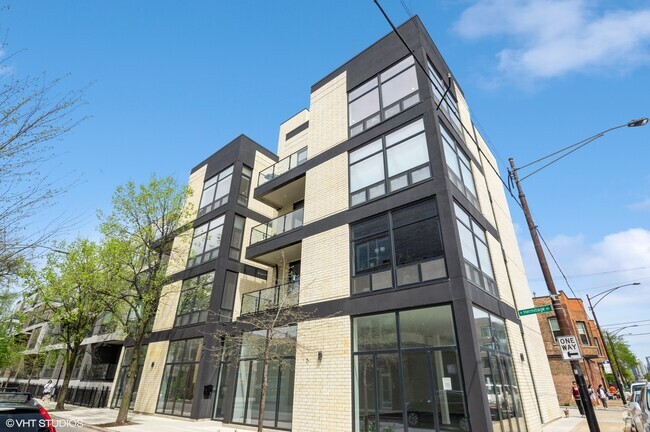 Building Photo - 505 N Hermitage Ave Rental
