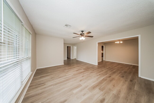Photo - 11032 N Eagle Ln