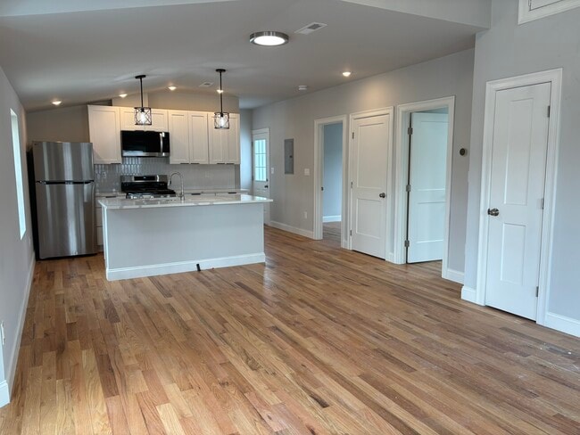 Photo - 255 Salem St Unidad 2