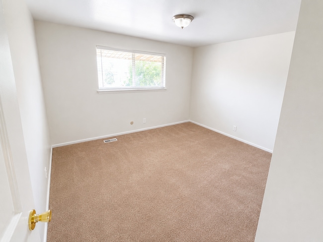 Photo - CREC 4 Plex Unit CREC 1435