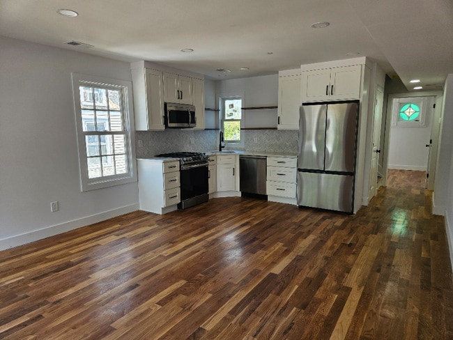 Photo - 90 Shrewsbury Ave Unit 2